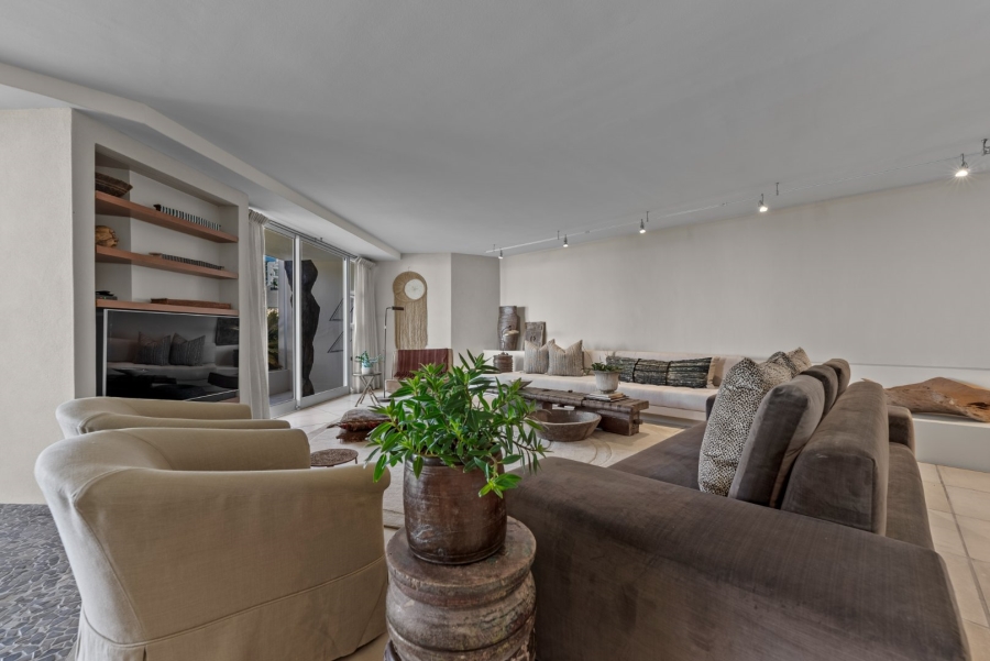 To Let 3 Bedroom Property for Rent in Bantry Bay Western Cape